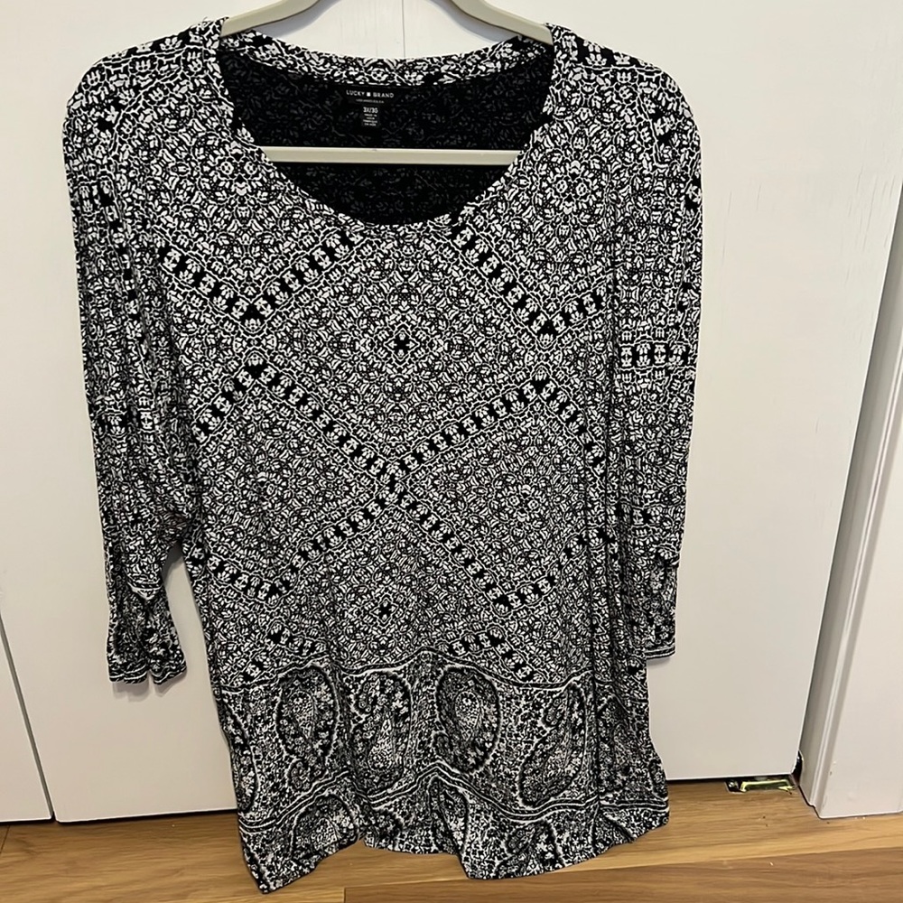 Lucky Brand too, size 3x, 3/4 sleeves, color black and white.